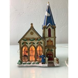 Vintage Trim a Home St Paul Church w light EUC